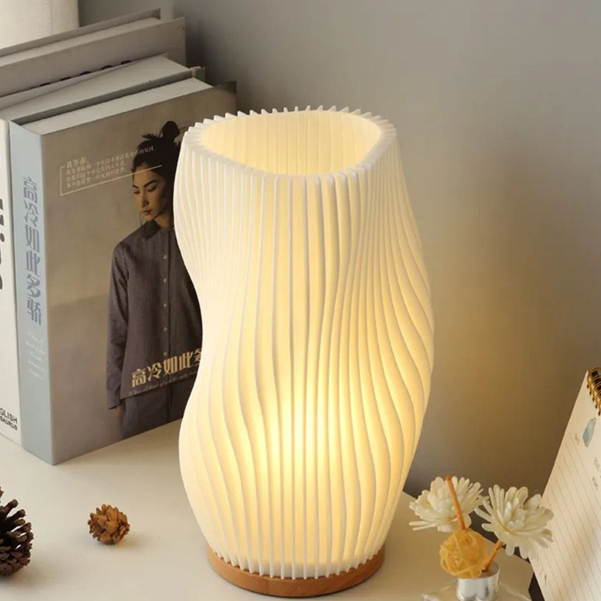 Luminária de Mesa Plissado Lille