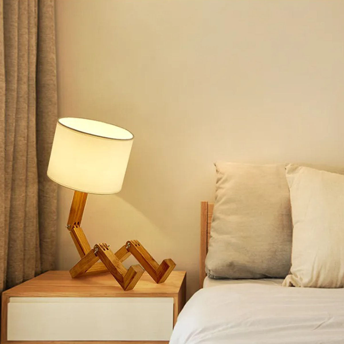 Luminária de Mesa Boneco Madeira Porta Livros SMARTLUZ