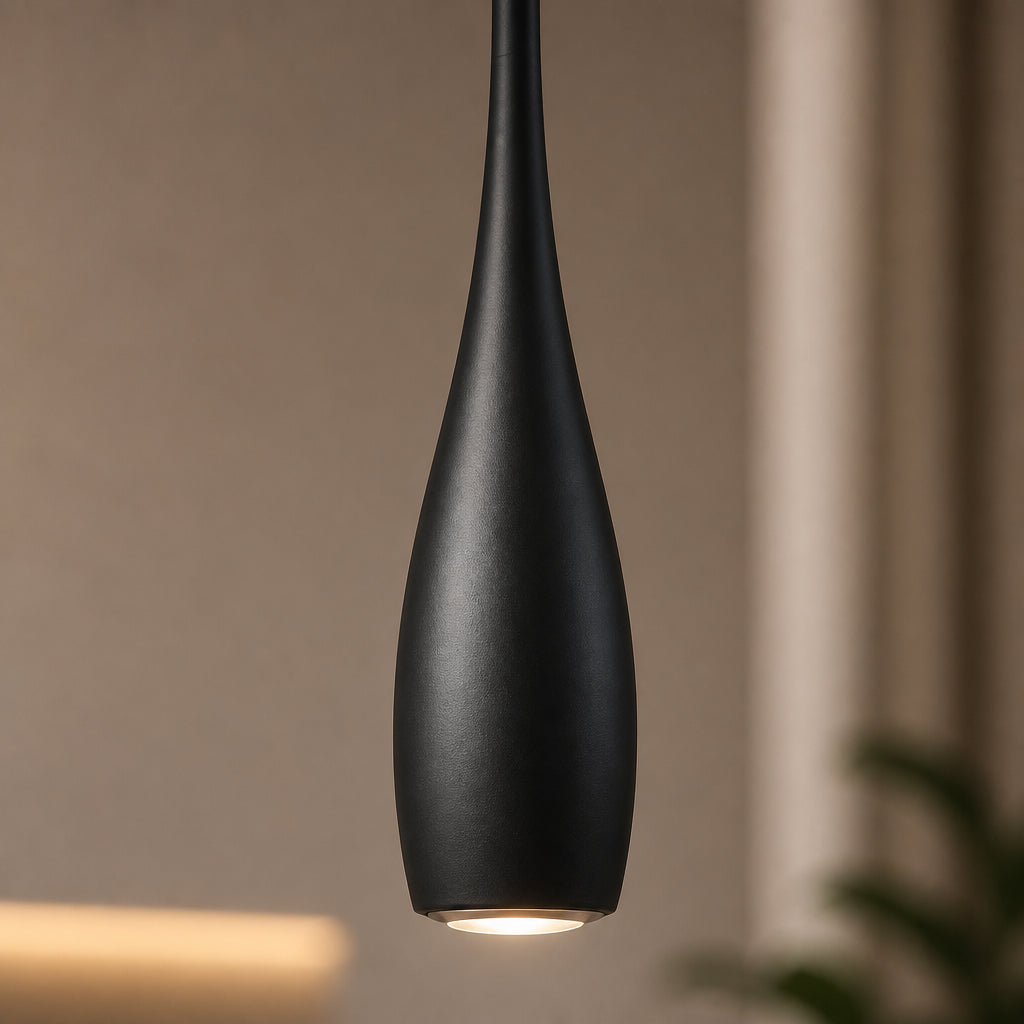 Close do Pendente LED Touch Retrátil Slim preto, com corpo em alumínio fosco e lente de vidro borossilicato