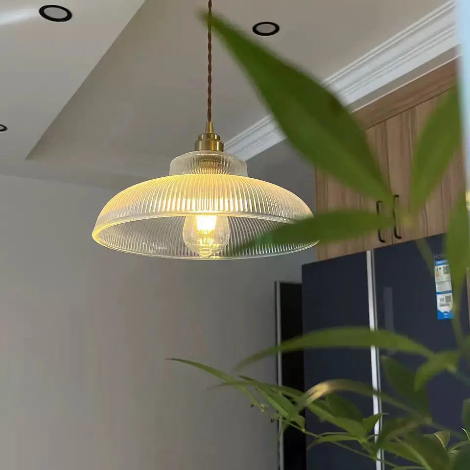 Pendente Nórdico de Vidro - Detalhe do Corpo e Acabamento