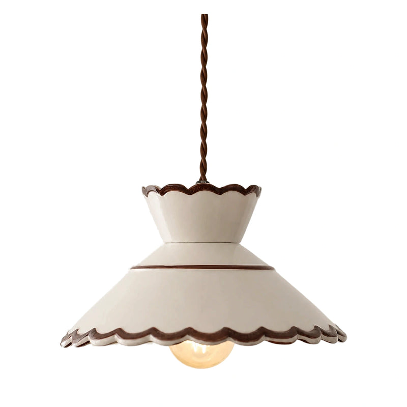 Luminária pendente de cerâmica Branca Escalonada 24,5 cm em fundo branco